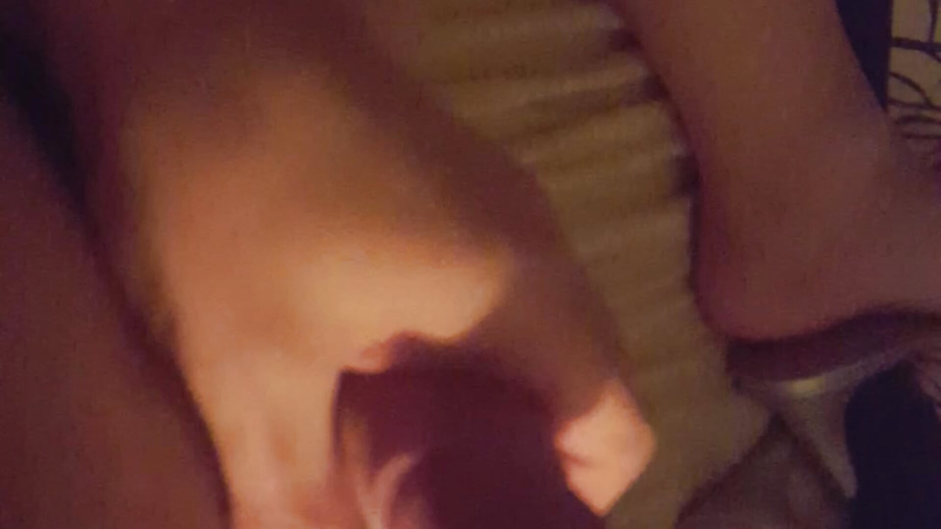 Schön abgespritzt 01 - video by toeloverlive cam model