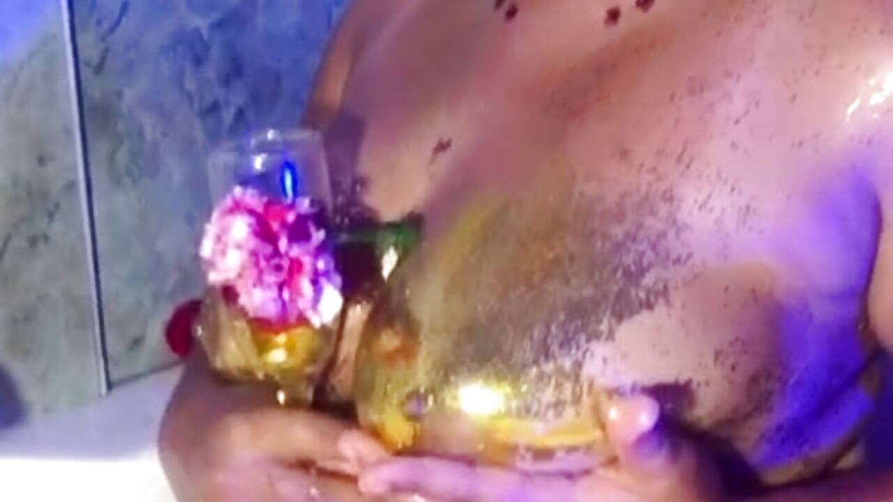 Rose bath - video by SSCARLETH_ cam model