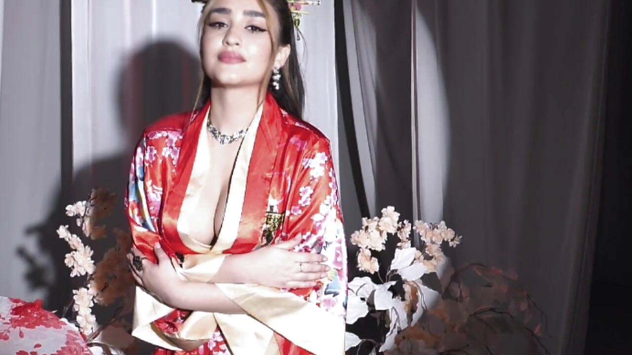 Your flower of this spring 🌷 - video của người mẫu cam GoldenHeart_1