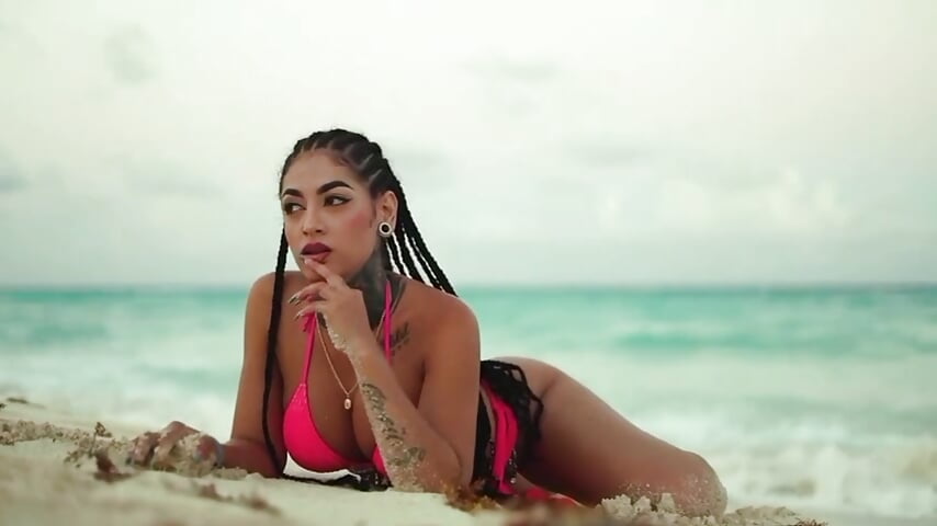 A fresh air, with a touch of sensuality - video by danna_berlin_ cam model