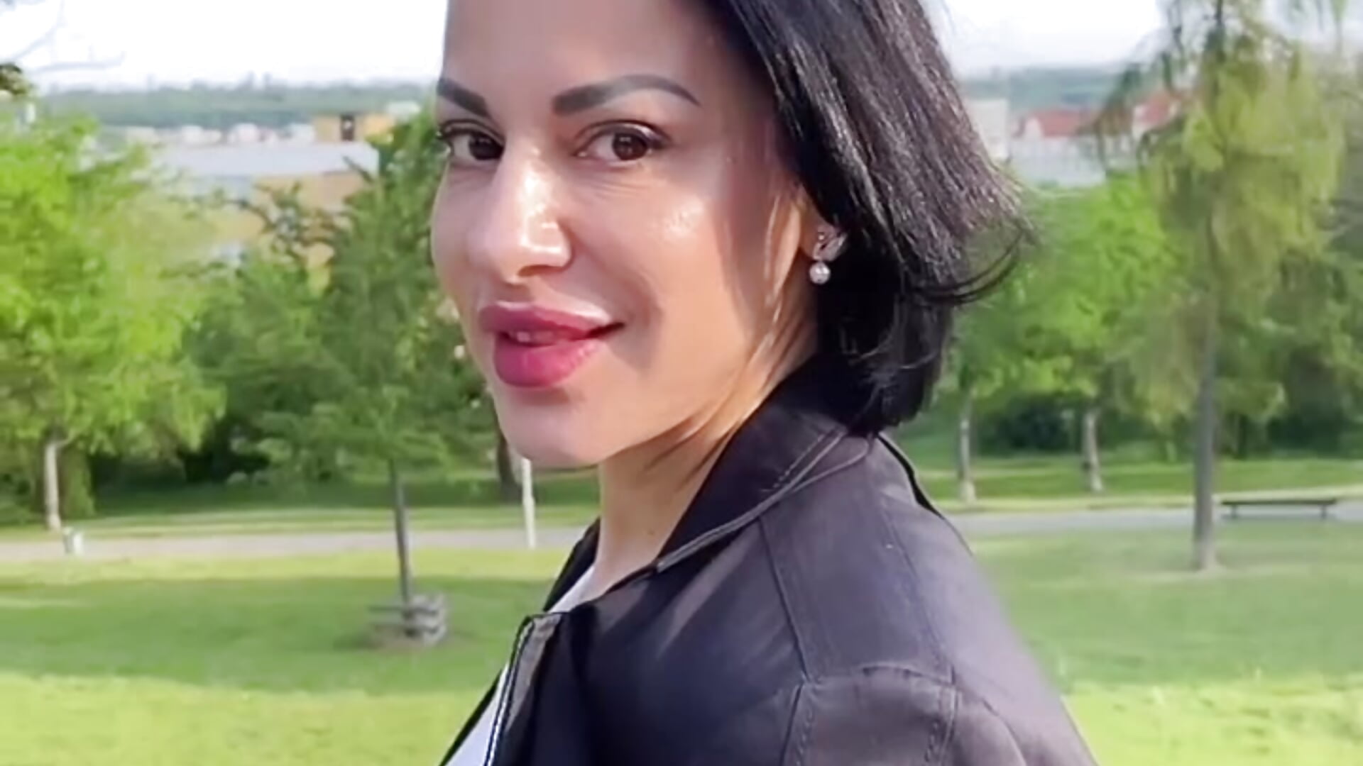 Catch my gaze－カメラキャストのSusanSwanの動画