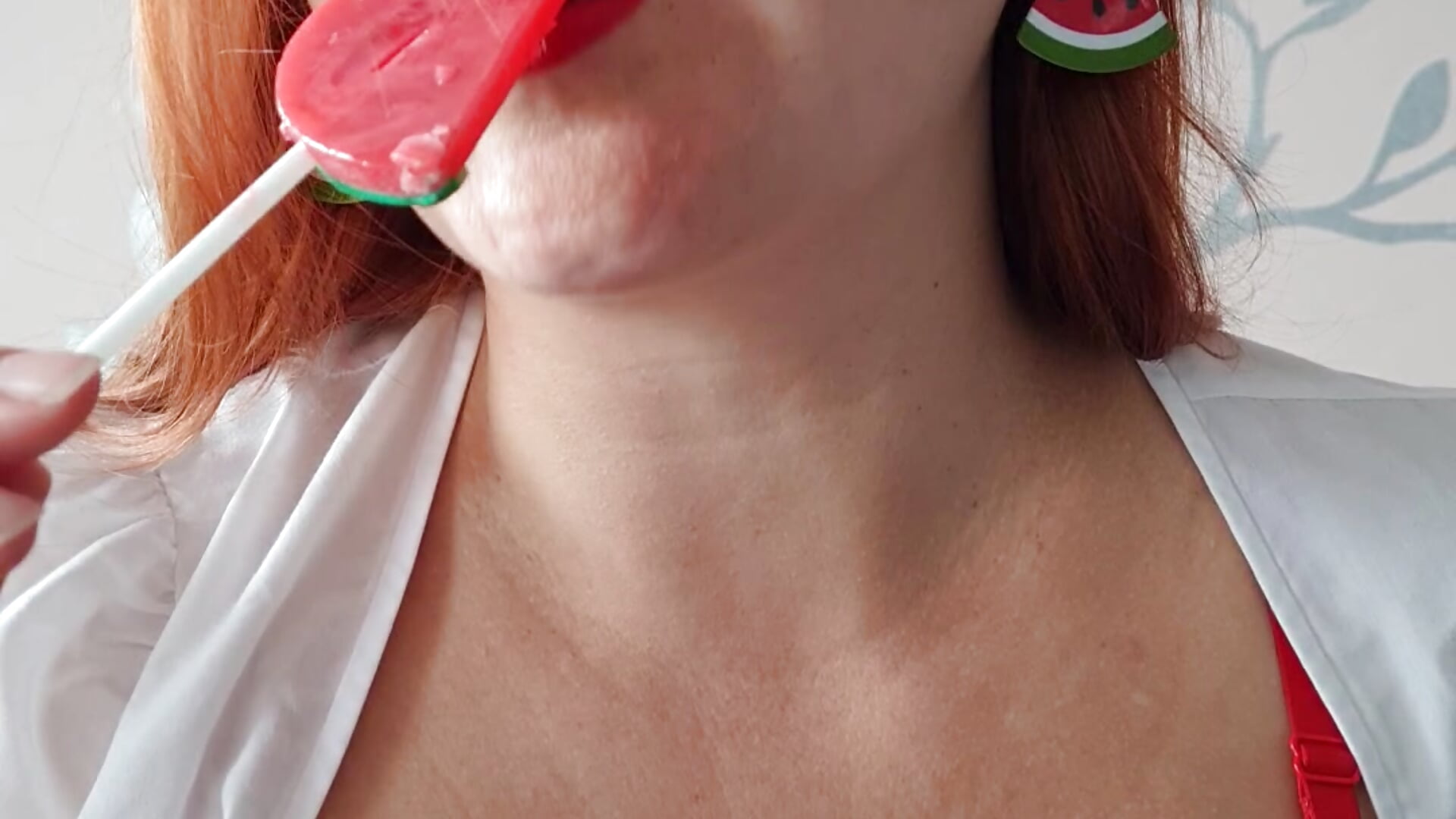 lovetosuck - video by UrSexyMilf cam model