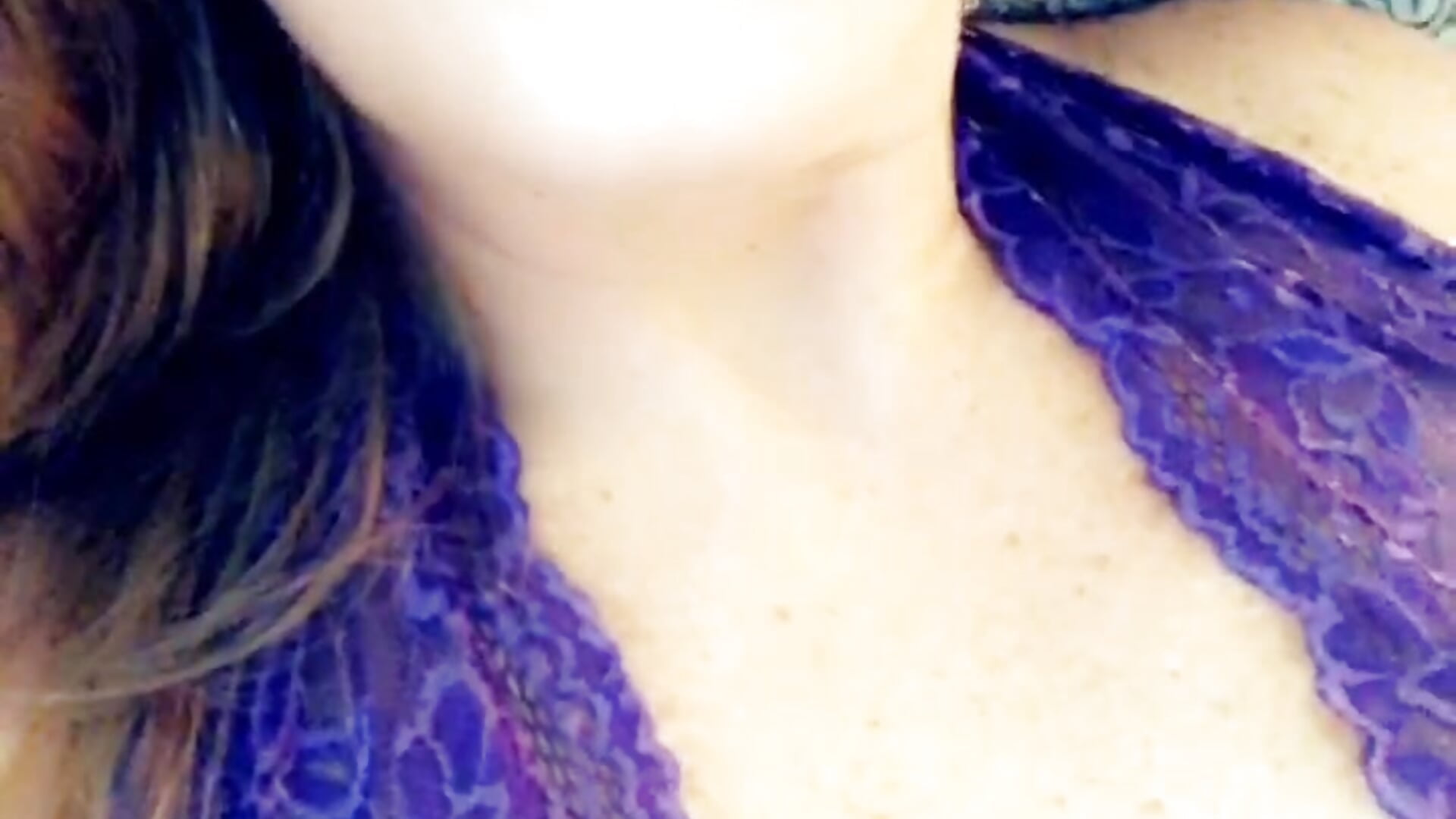 Pretty in Purple - סרטון של PrettyPennyLayne, דוגמן/ית מצלמה