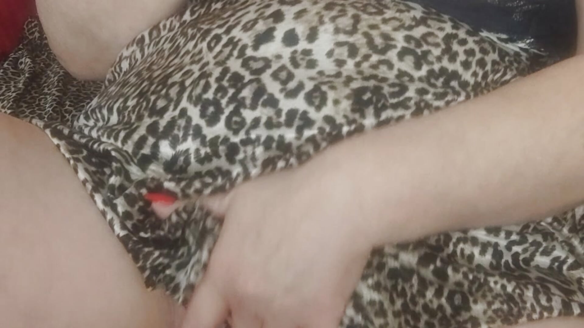 My pussy loves to squirt 🤩 - video by Nika_Clare cam model