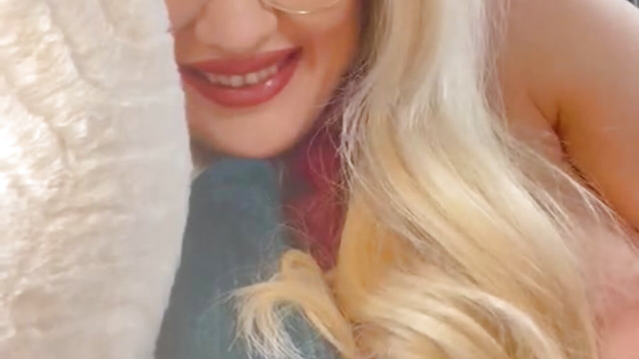 Morning ! - video by FreyaSeductive cam model
