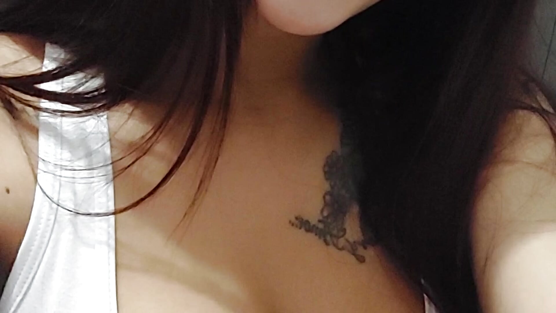 :) happy - video của người mẫu cam Kathy2026