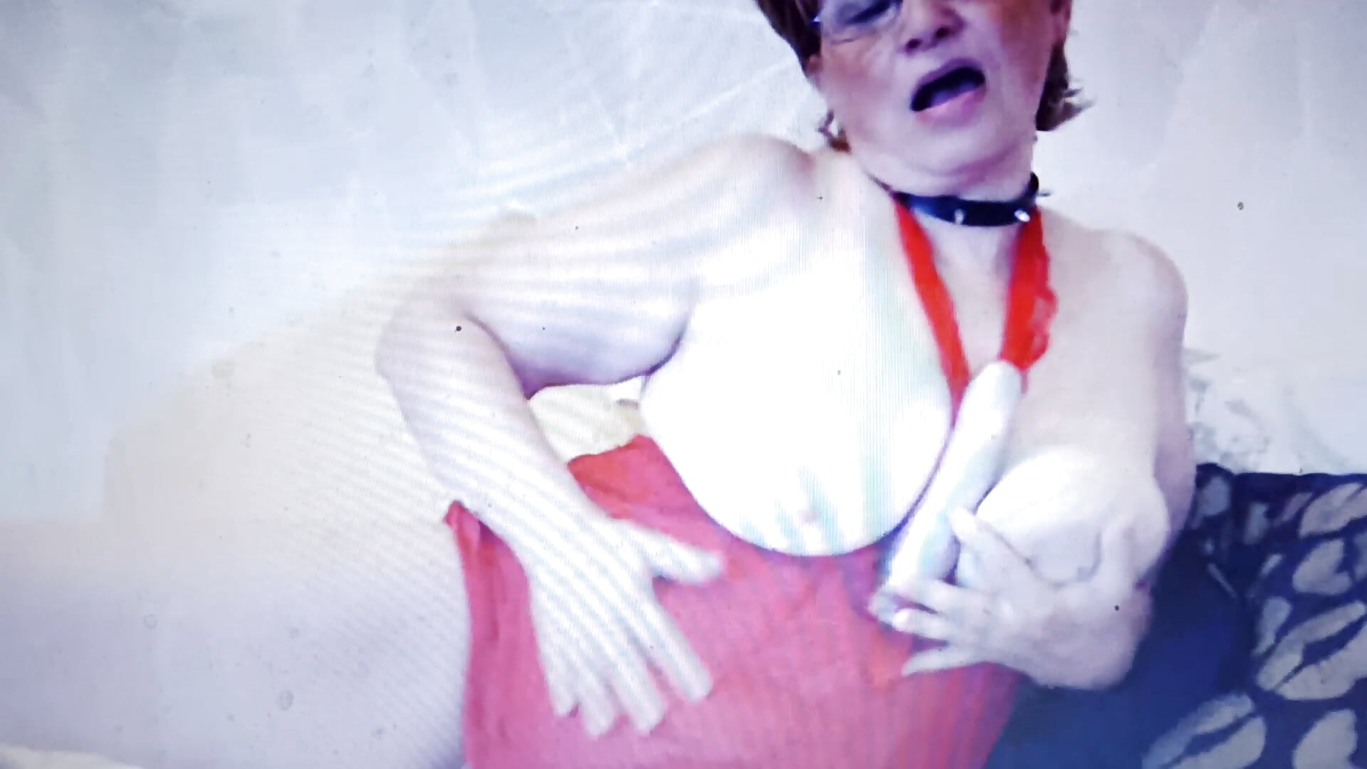 MOMO - video by Samantha-sexe cam model