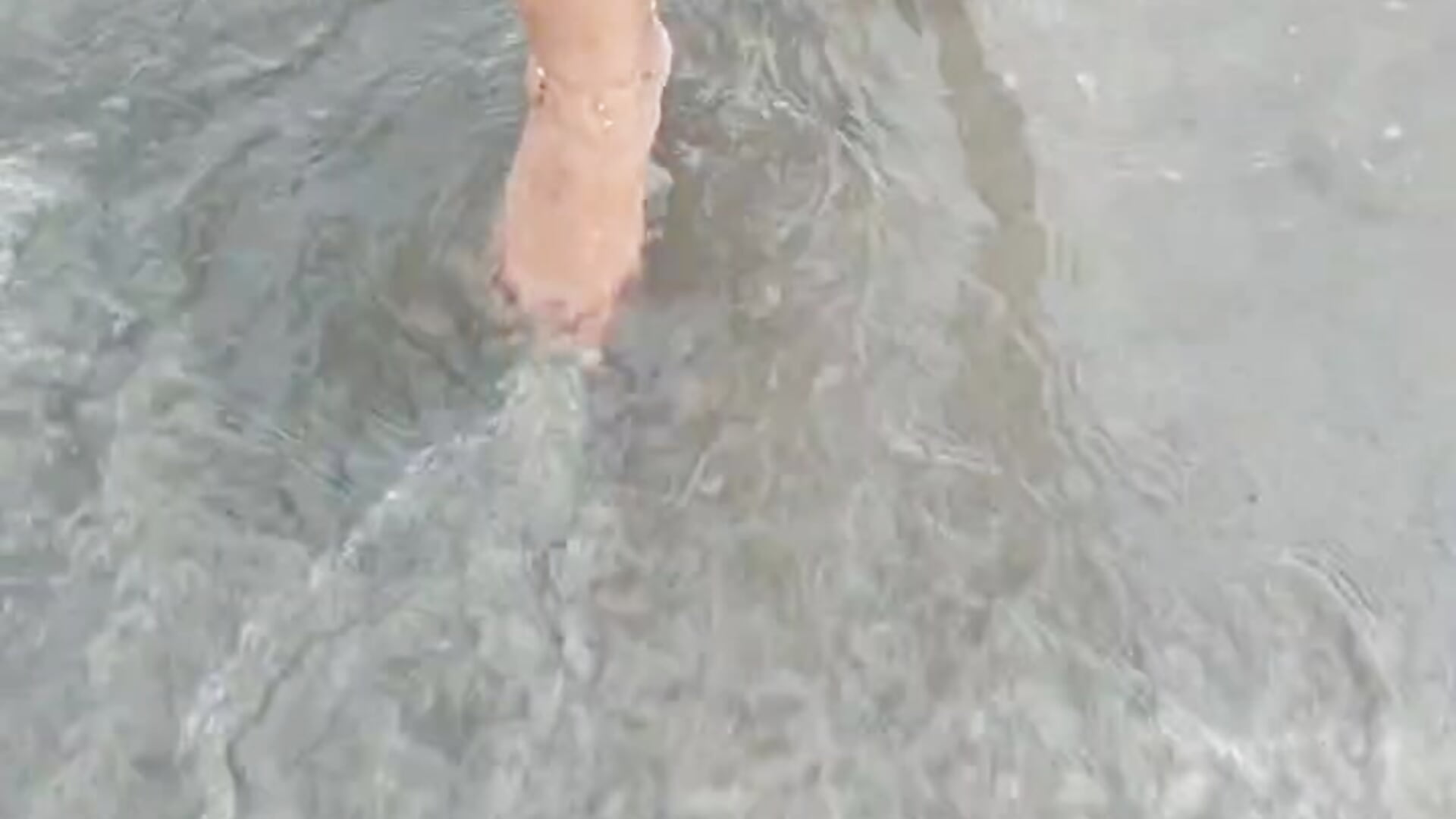 Playing in the water with my feet - msemma167 캠 모델의 동영상