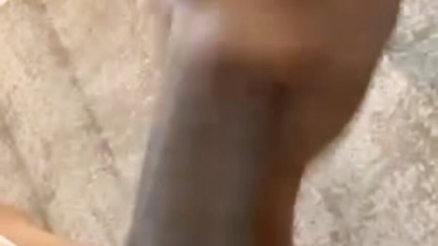 trim,A827D30B-A490-4FF0-B564-E9C88640EBCB - video by JLongthang800 cam model