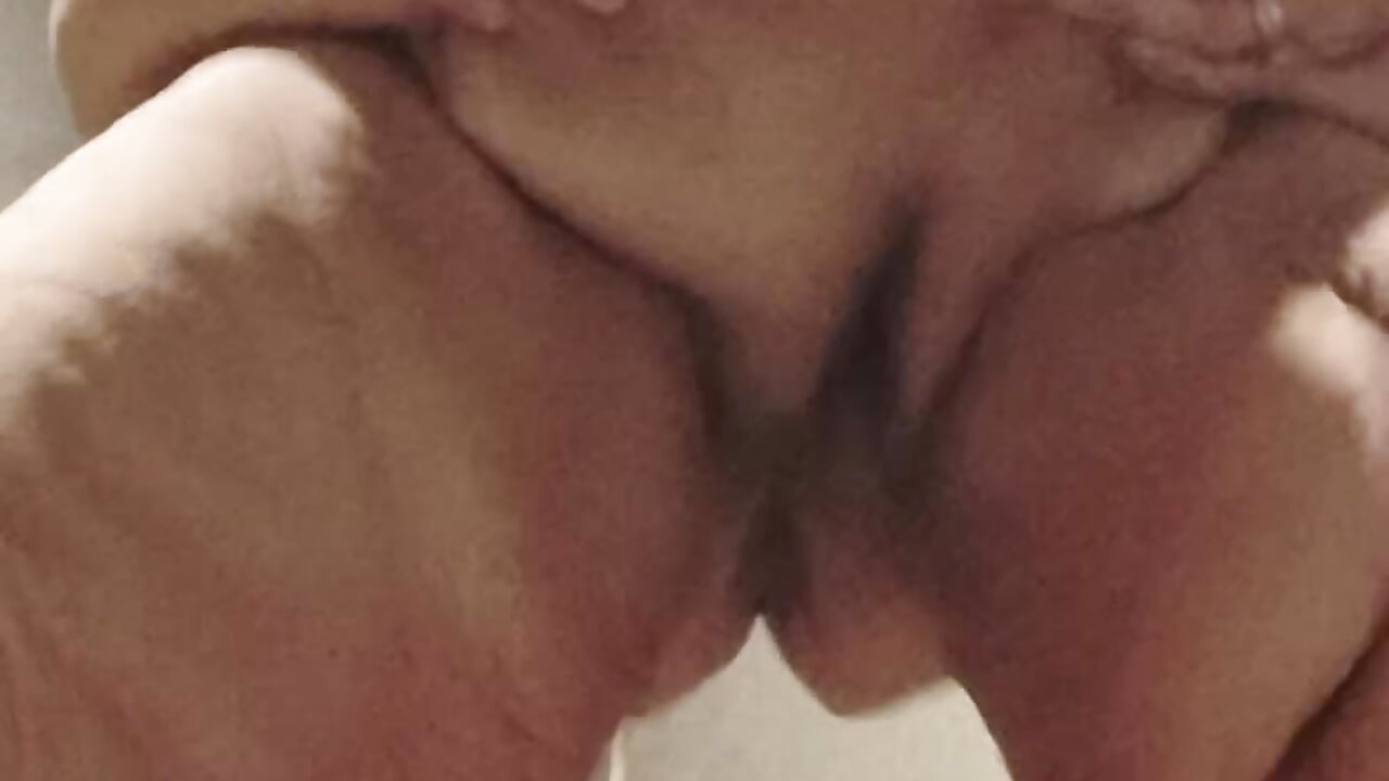Masterbating in the bathroom will she cum too soon? - video by DavisDesires cam model