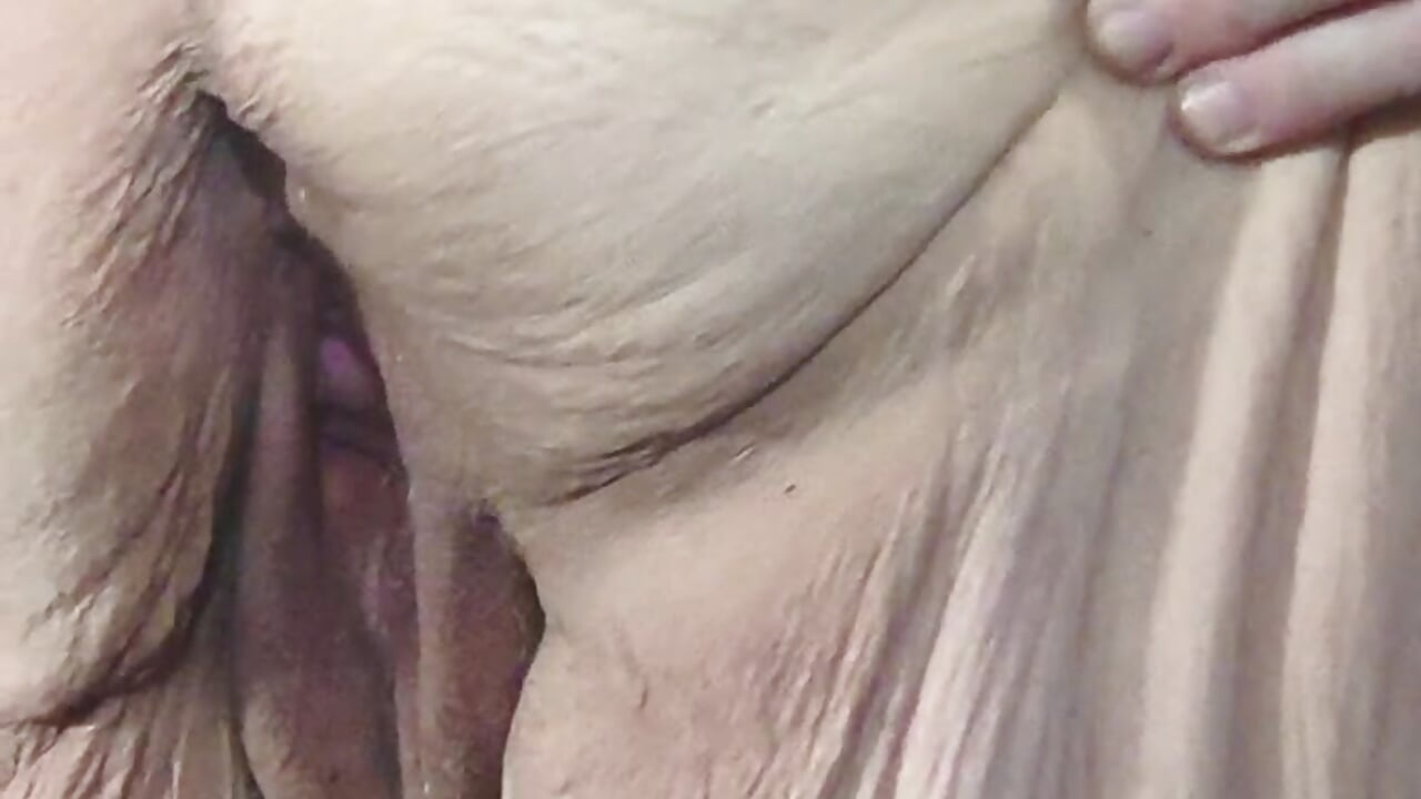 Daddy I won't do it again with a naughty grin - video av DavisDesires cam-modell