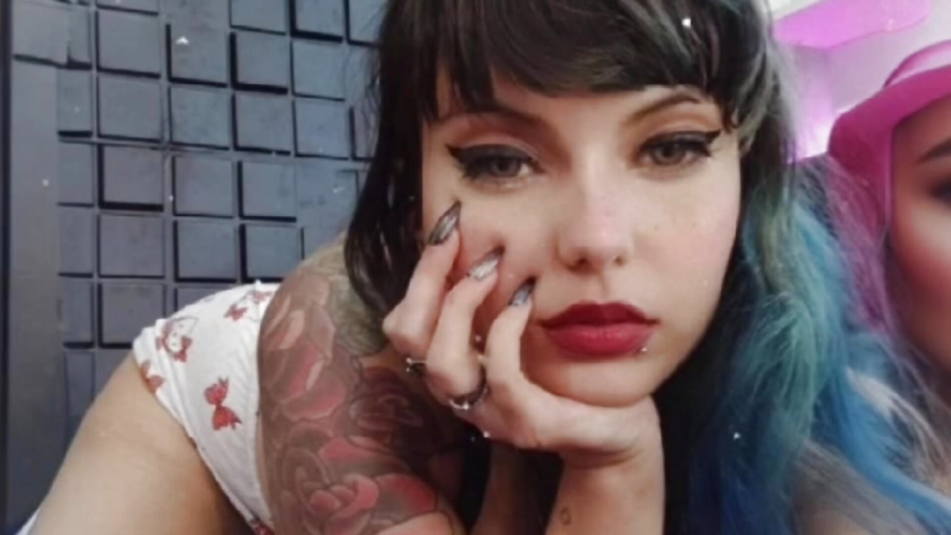 lv_7223431581254307077_20231214103842 – video af KylieConod cam-model