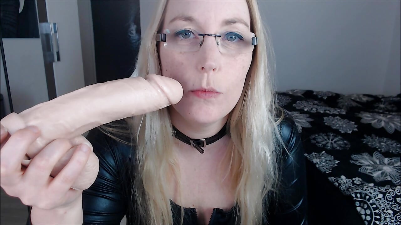 So lässt du dich in den Arsch ficken!!! (Dirty Talk) - video by Sally_Secret cam model