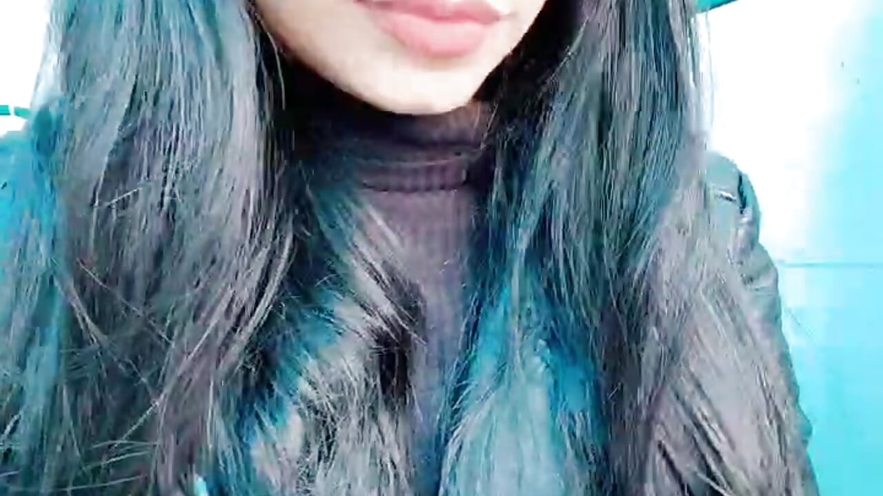 KISSES - video by Alison-1 cam model