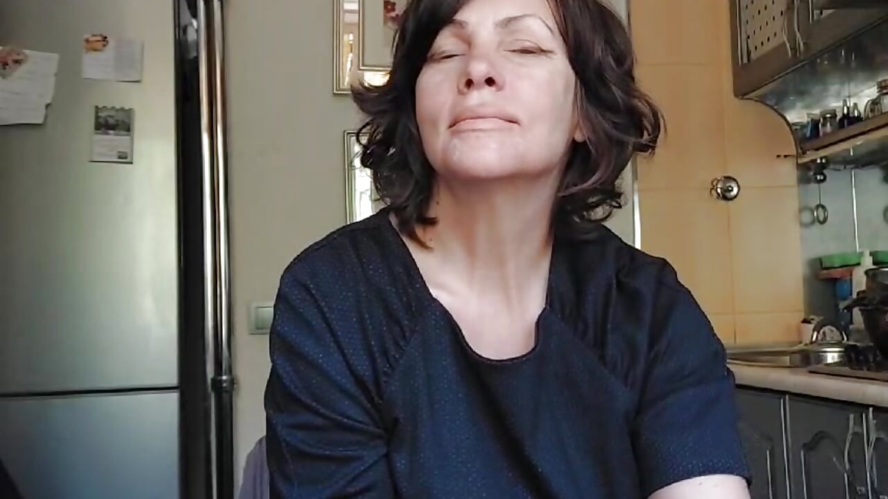 kiss - video by Baby-Matilda cam model