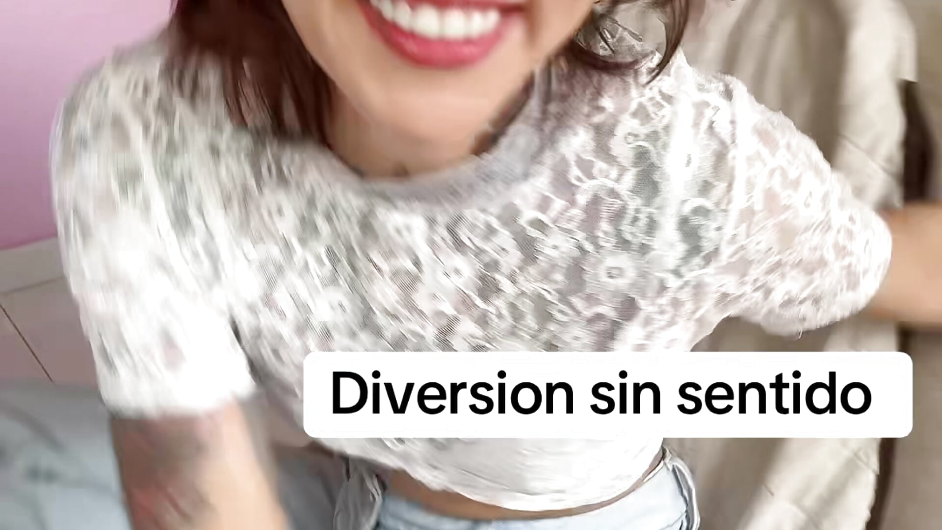 Baile sin sentido - video di Evangelyne_1 modella di cam