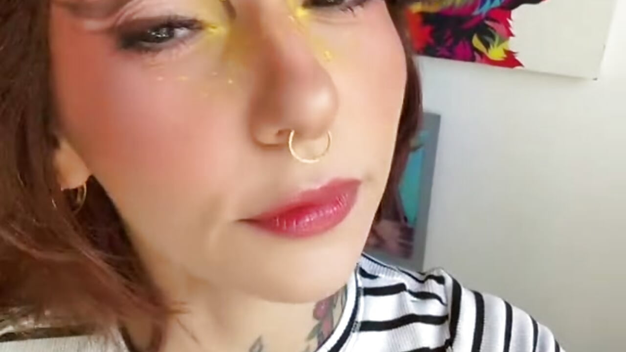 Que no falte el brillo - video di Evangelyne_1 modella di cam