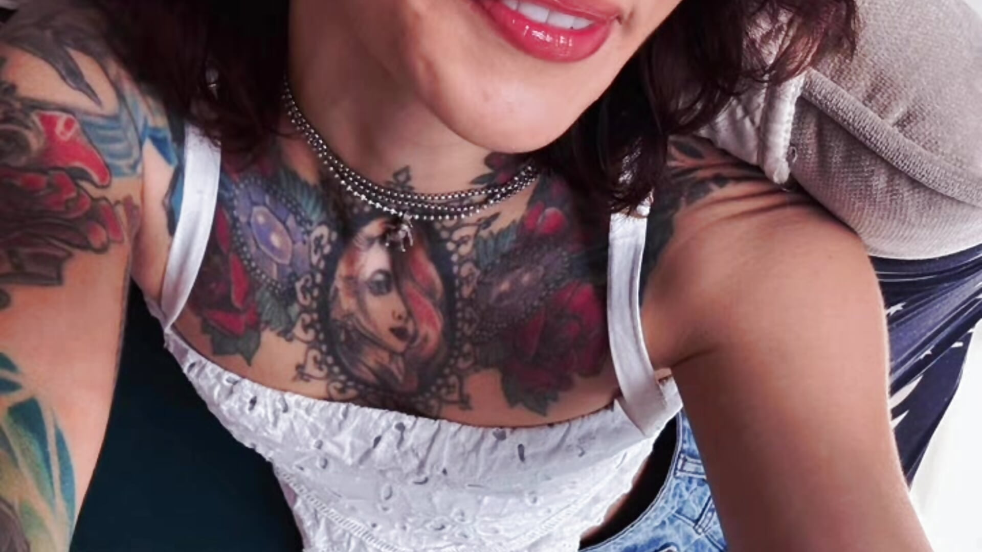 Happy day - video di Evangelyne_1 modella di cam