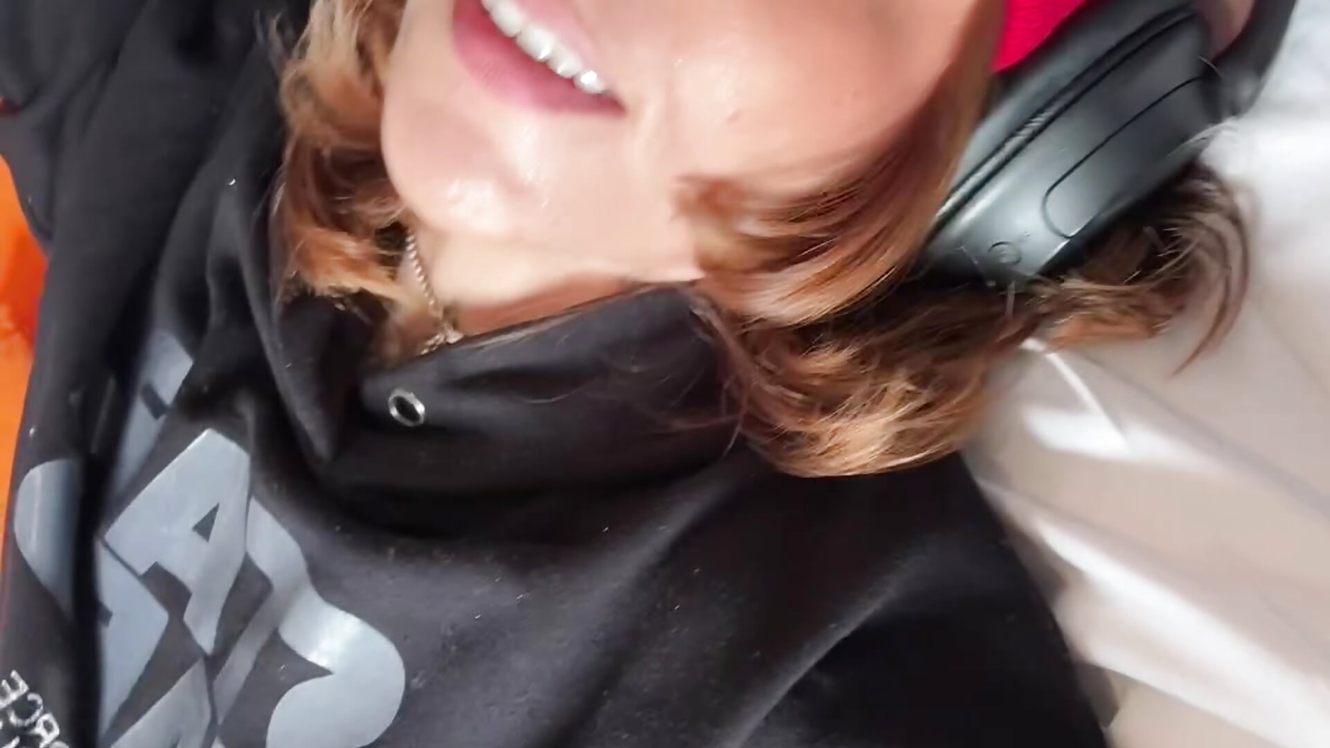 Hey - video di Evangelyne_1 modella di cam