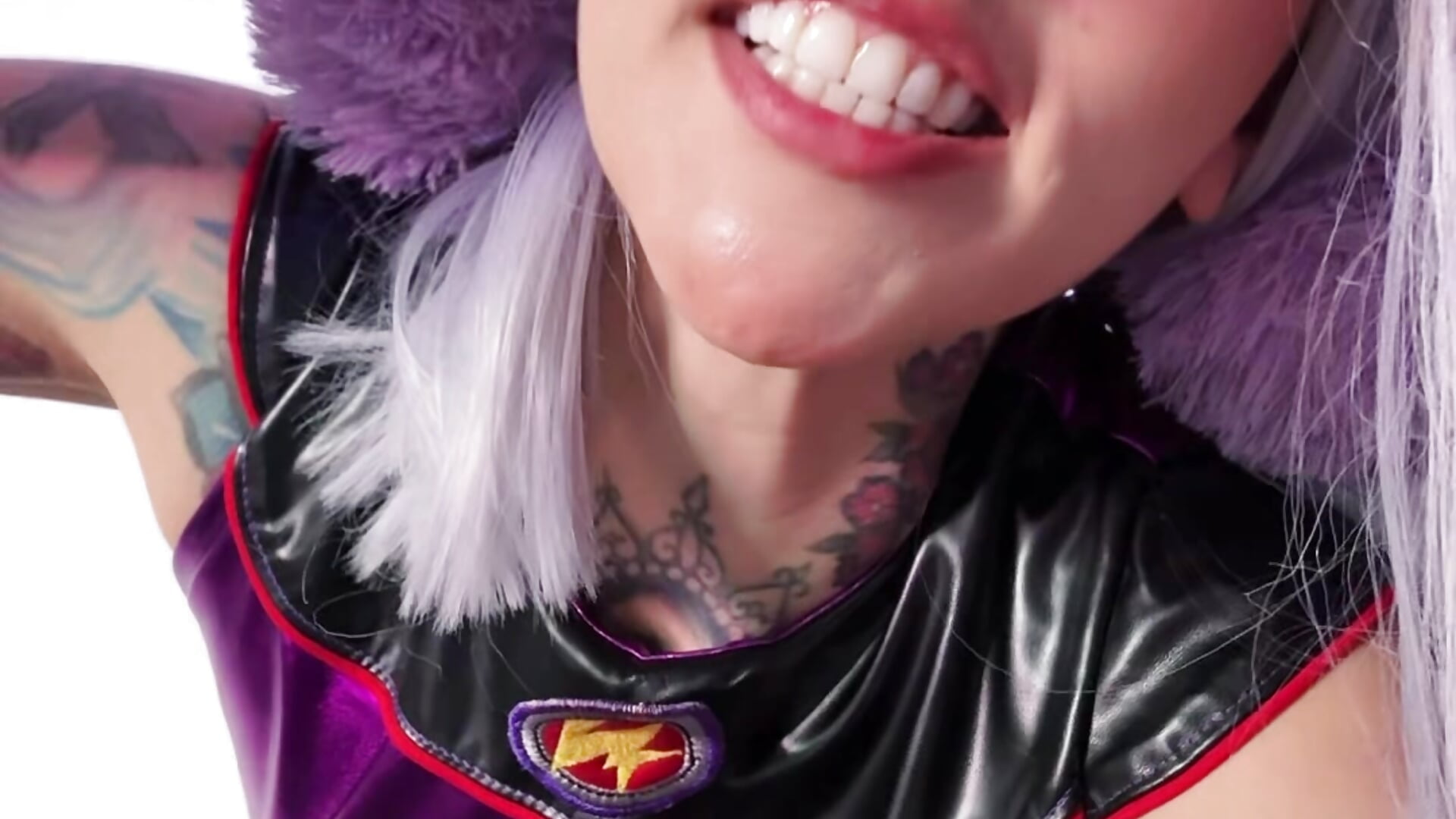 Divirtámonos - video di Evangelyne_1 modella di cam