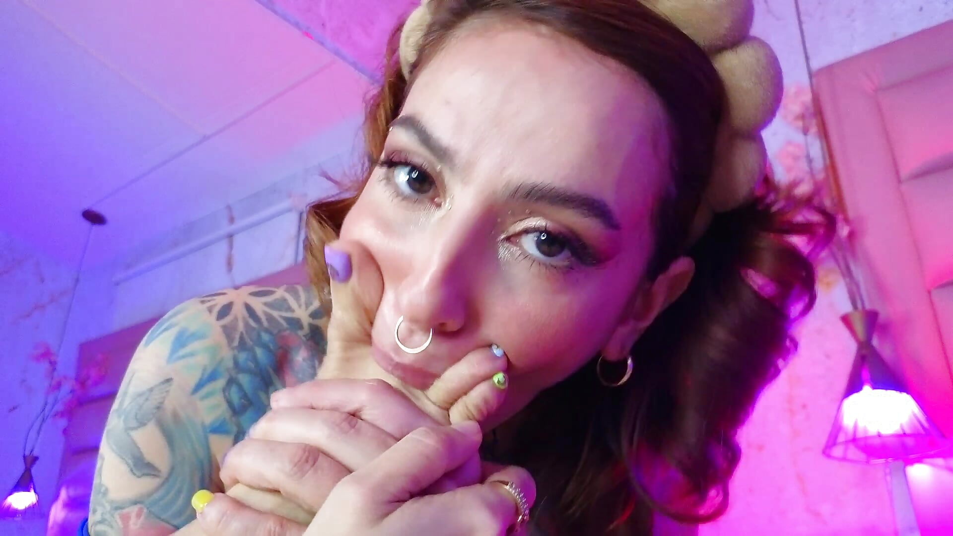 wet foot sucking with lots of saliva
