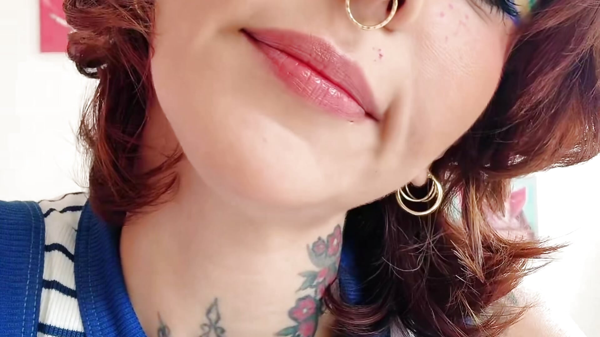 Soy muy preguntona - video di Evangelyne_1 modella di cam