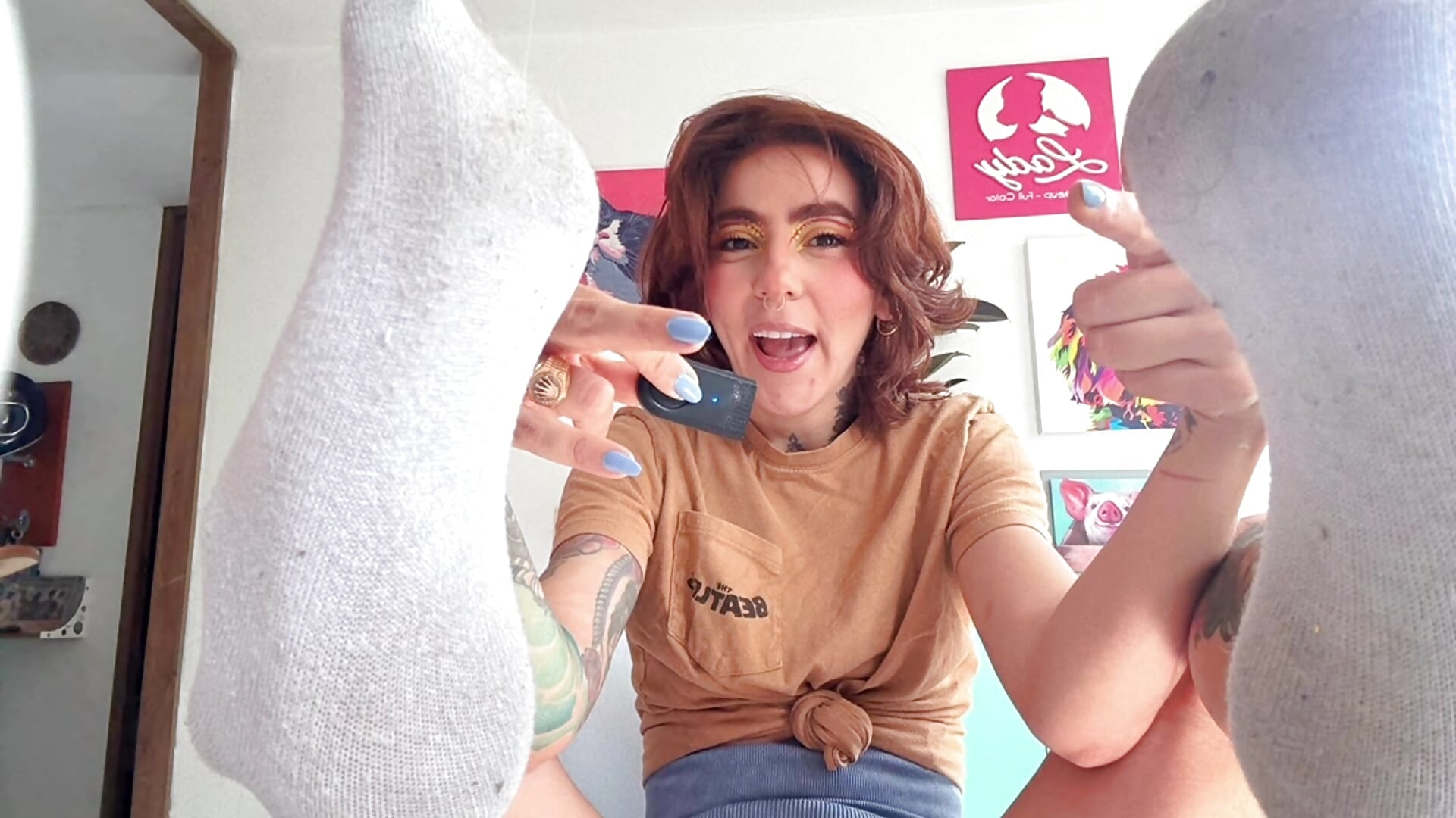 Disfrutenlo - video di Evangelyne_1 modella di cam