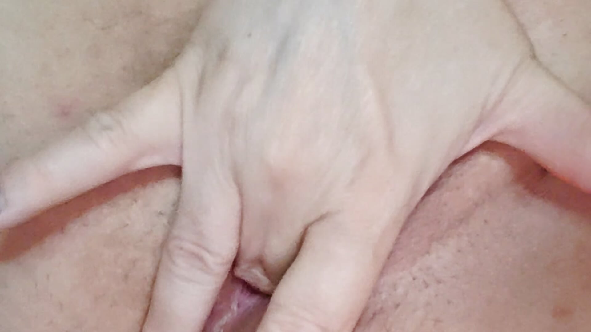 Fingering pussy