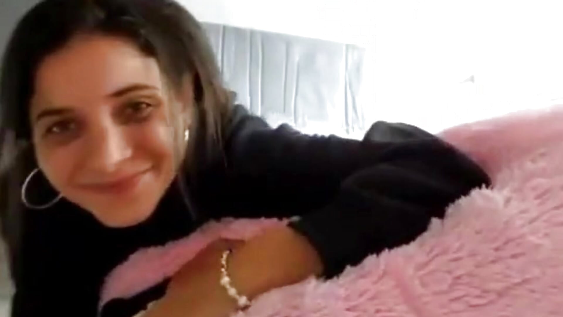 Happy Mia - video by miaeyes cam model