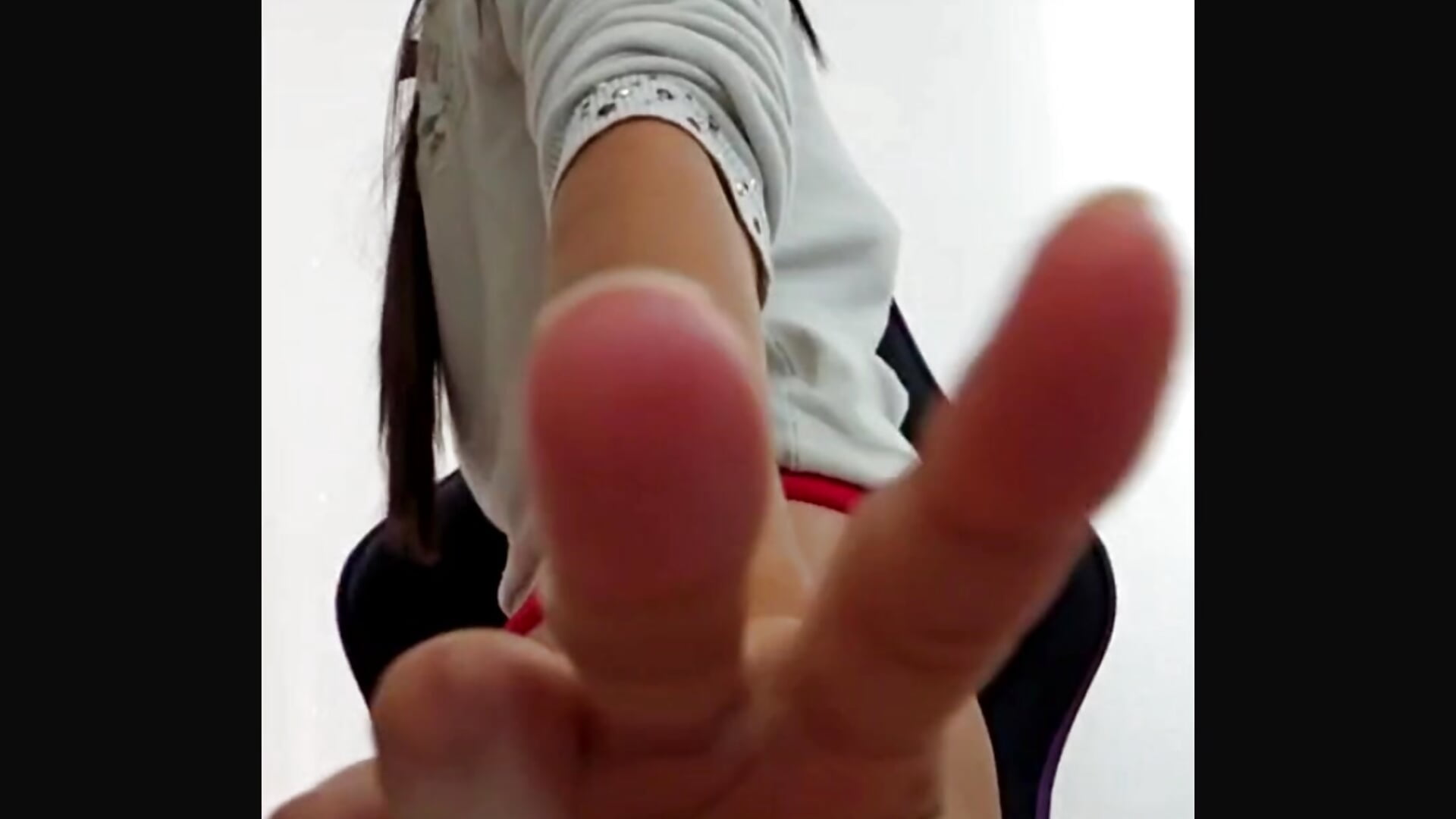 2 days to go: My Birthday - video by miaeyes cam model