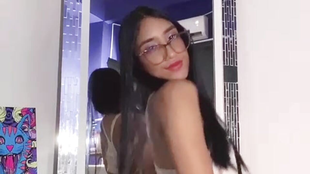 DO YOU LIKE MY SEXY BODY ? - video by ineedmydaddy_ cam model