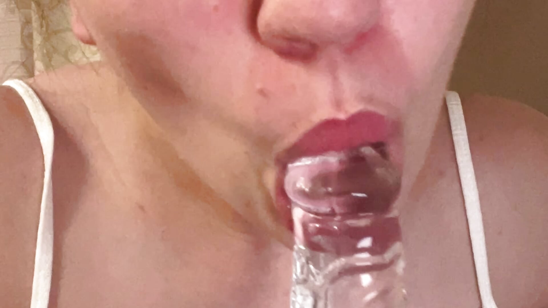 Blowjob from a crystal dildo - video by Nicole-Ray cam model