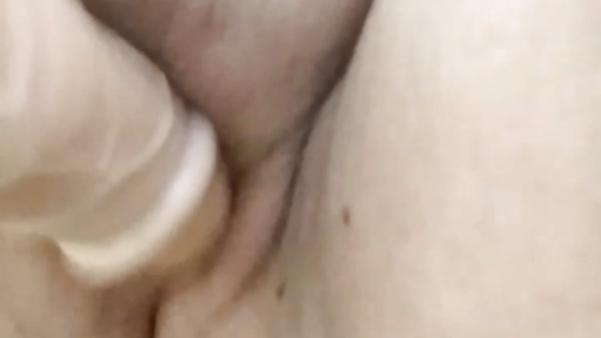 dildo in pussy - video by SinlessHeavy cam model