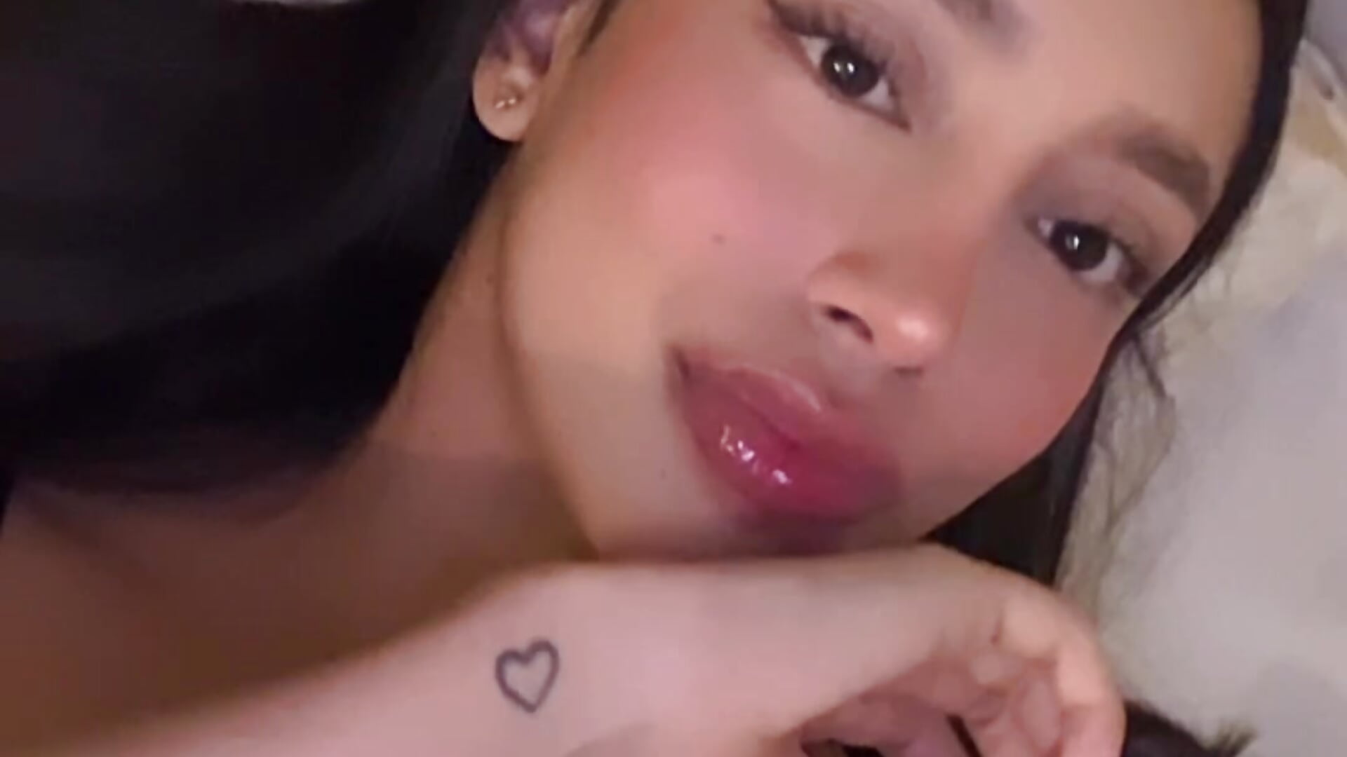 🩷💋 - video by SelenaStone cam model