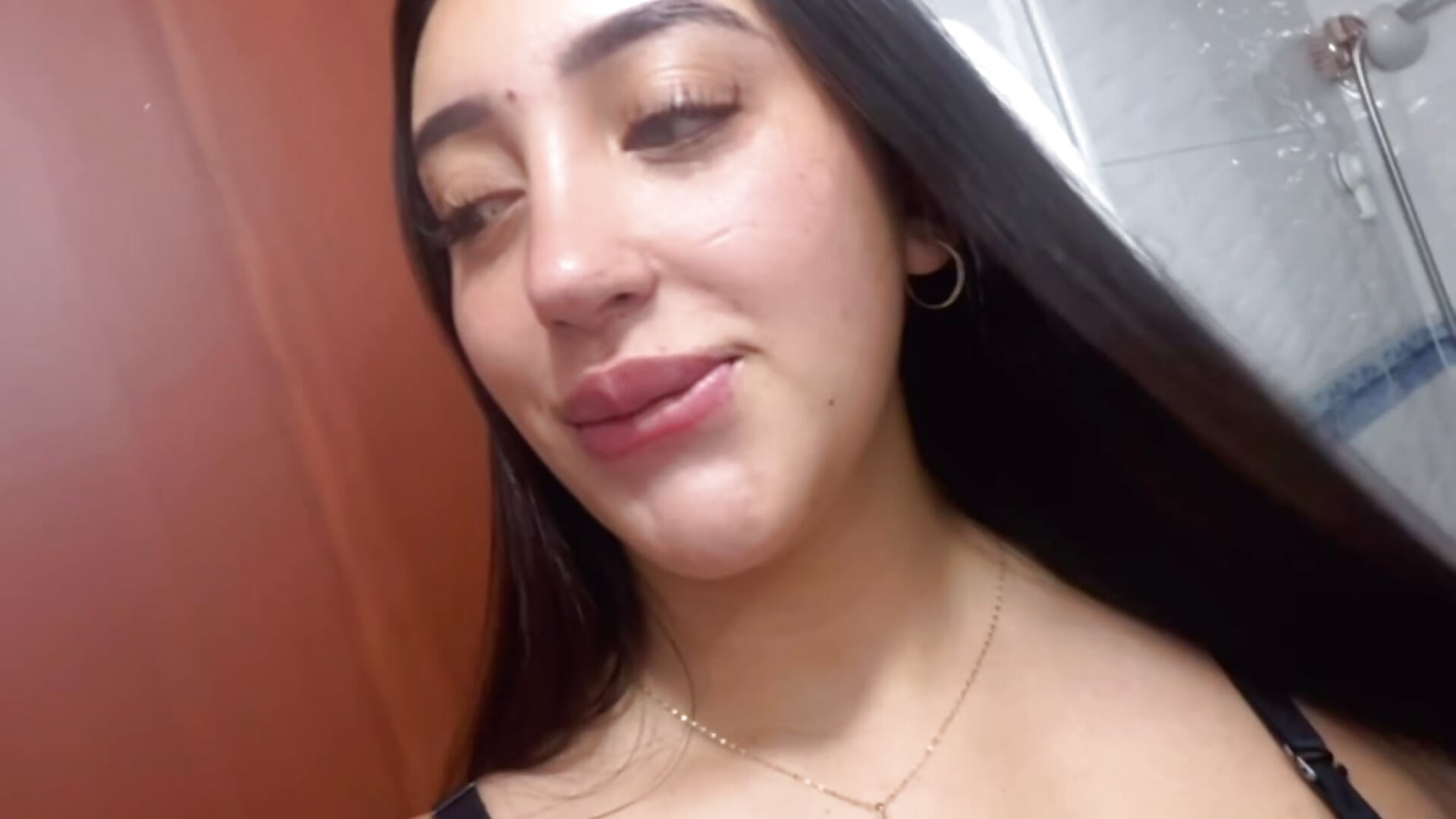 vibrating - video av Hannahoff