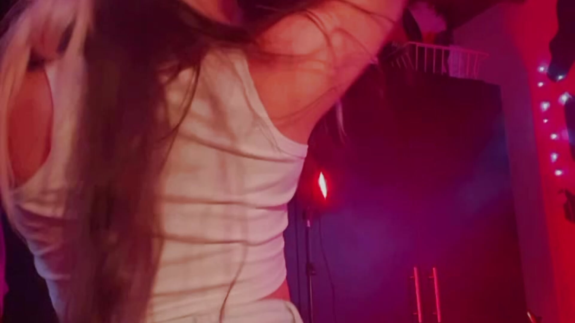 Veni a bailar 🥰💃🏼 - video by Im_sophiie cam model