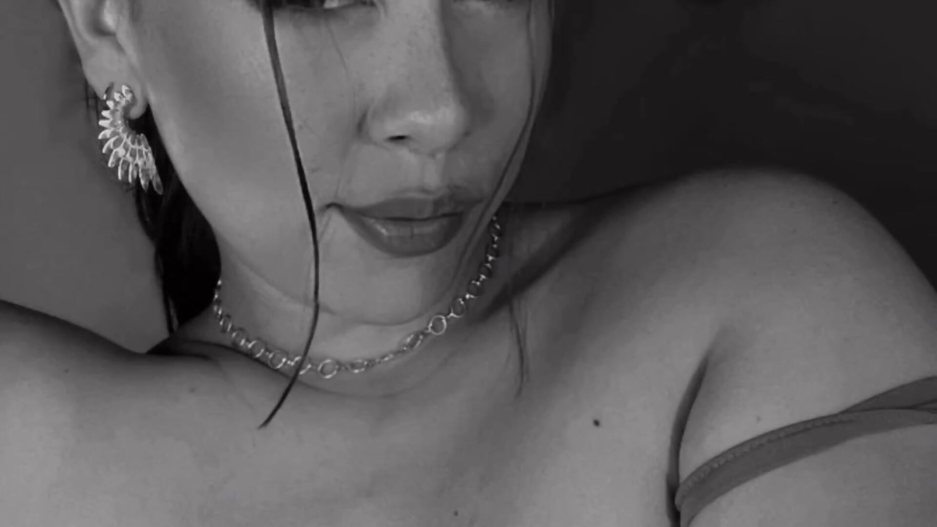 🌼🌼 - video by Im_sophiie cam model