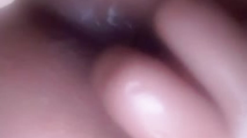 trim,A8C677AE-B95D-4948-B99B-597E9AE9DD12 - video oleh model kamera Chinkyphatkitty