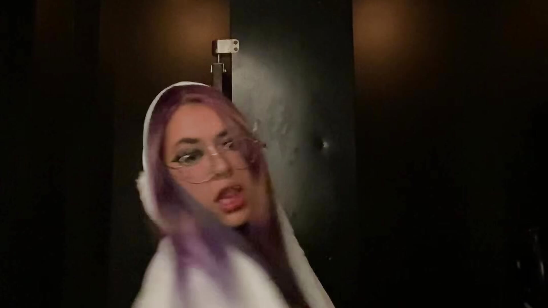 Kemonomimi bunny had a lot of drinks last night - 視頻由 vampiriawendy 主播提供