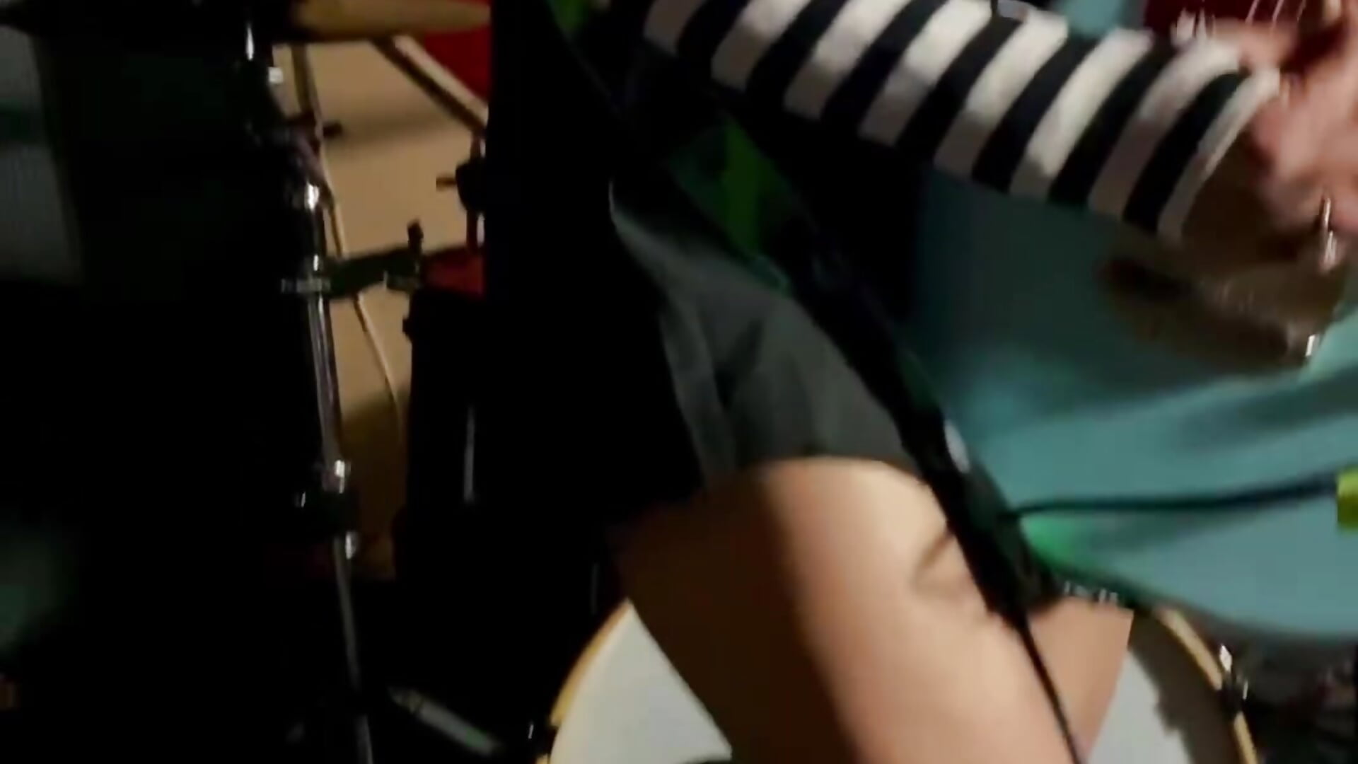 Working in My dream yet - video by zakira_kyun cam model