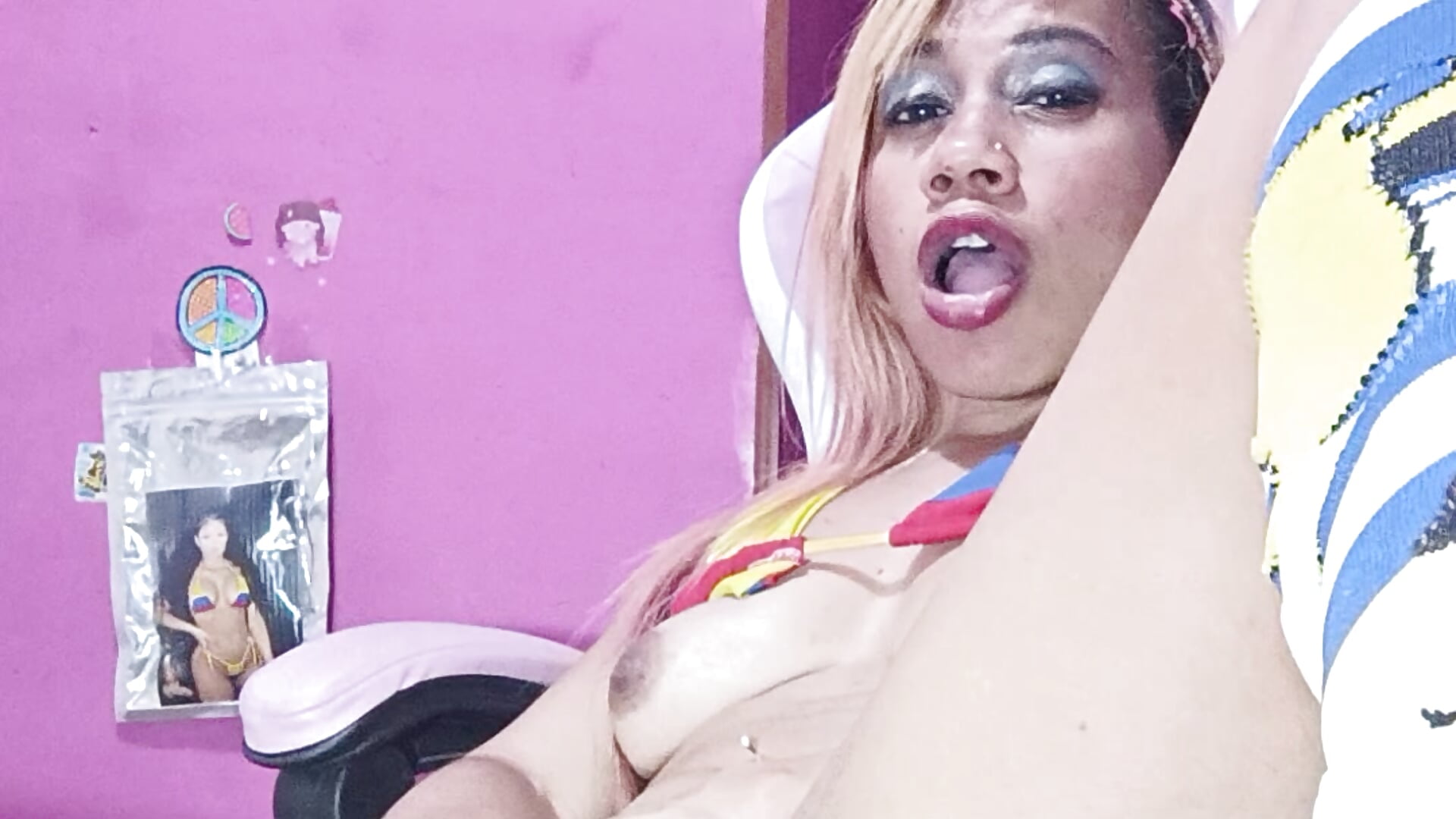 1000219074.mp4 - Video von BARBYCHOCOLAT Cam-Model