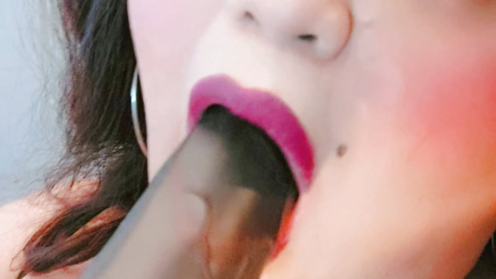 This is for you😘 - vidéo du modèle de showcams Urhot_SexyMama_Ts