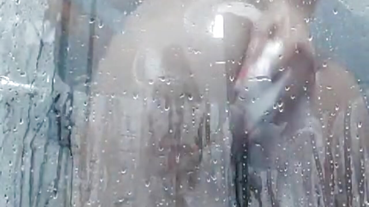 Shower time ♥– Valeriestyle kameramodell videója