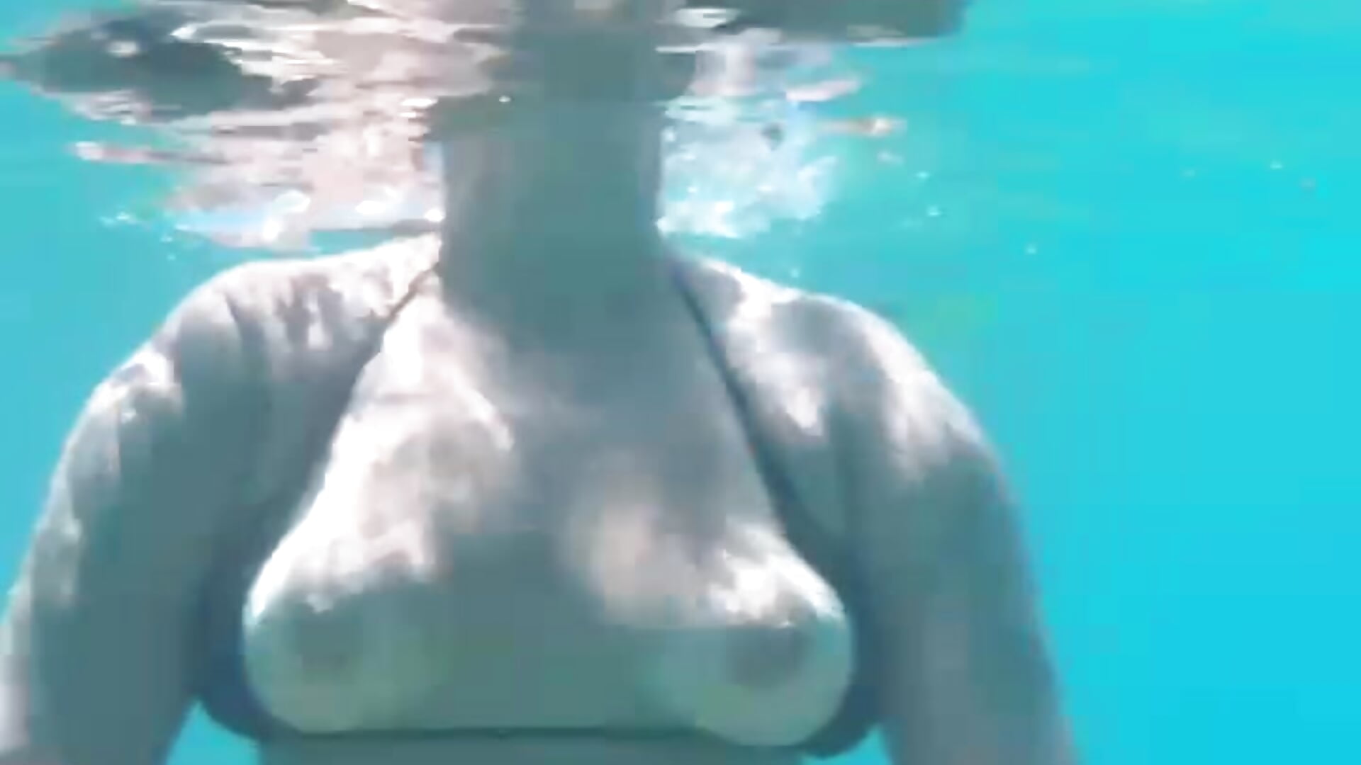 Underwater NAKED risky touch, so wet 💦 - Video von AnneKane Cam-Model