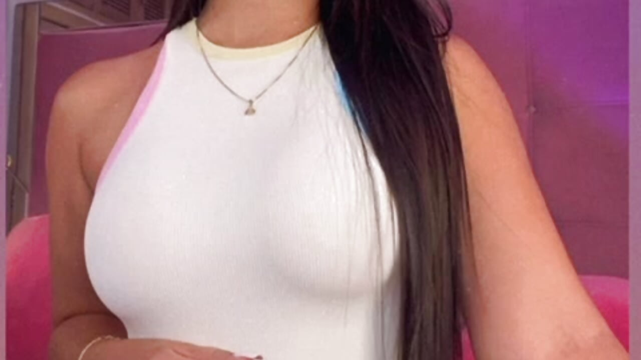 ♥ – видео вебкам-модели Ahincale