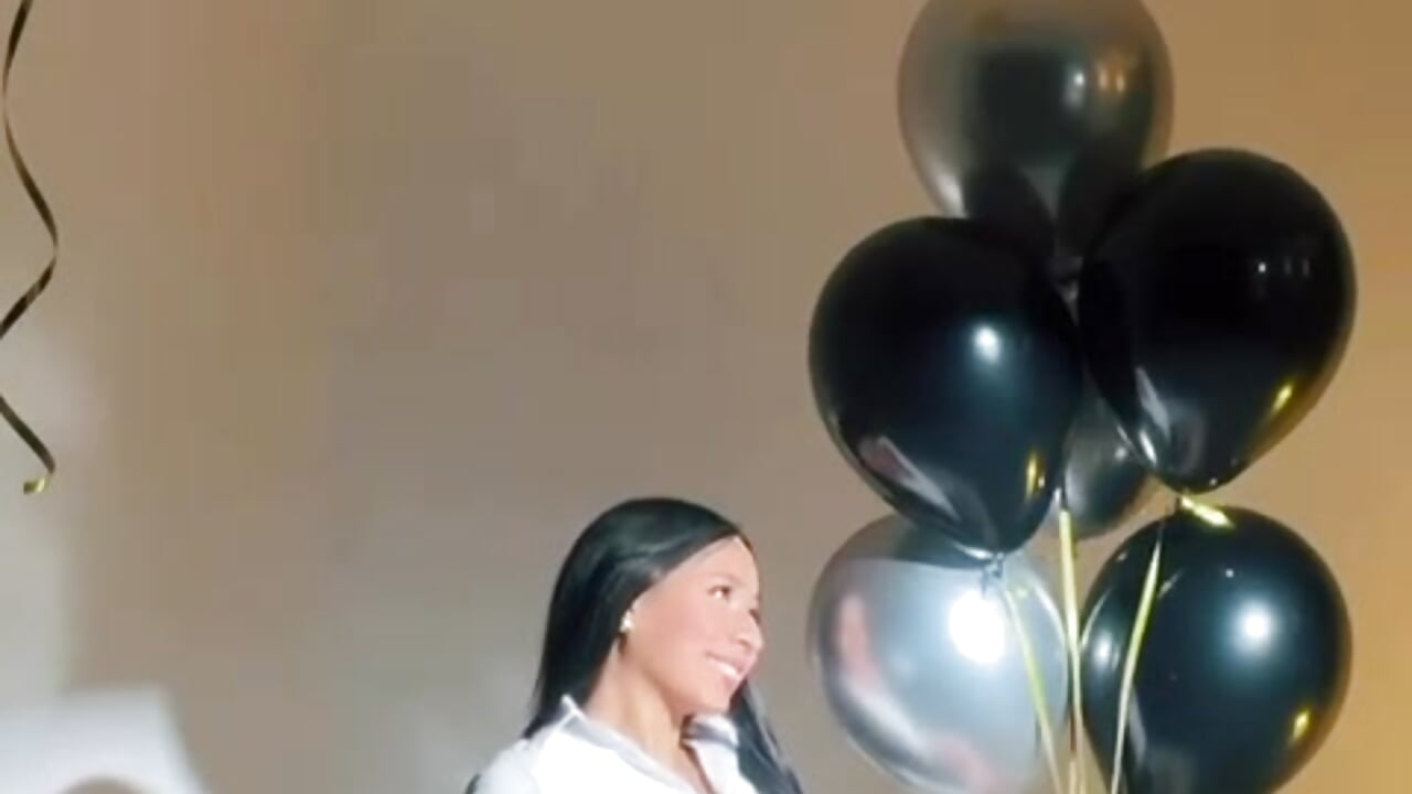 Soon 25 years of this sexy latina😉🥵 - video di Ahincale modella di cam