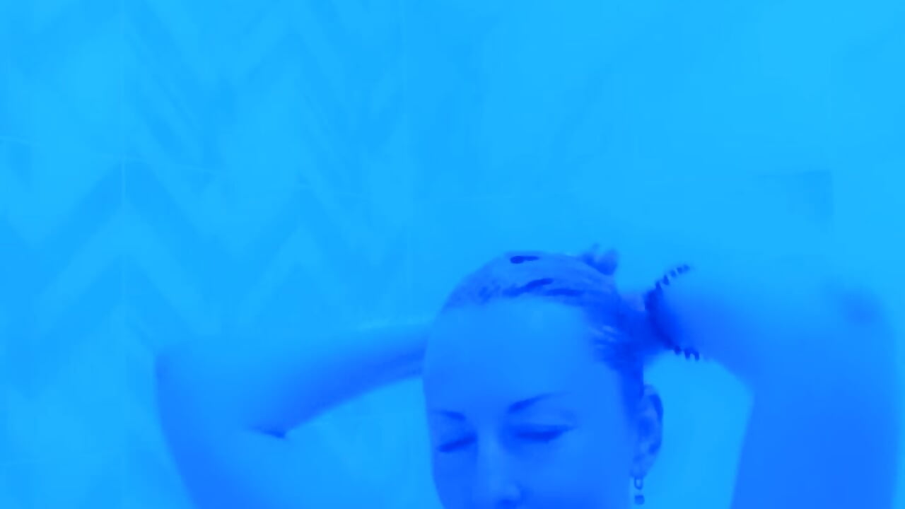 Plz wash my hair and fuck me afterrrr - video by NakeDream cam model