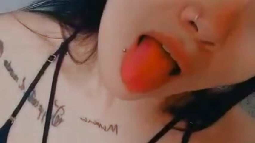 mmm - video by Danyhottits cam model