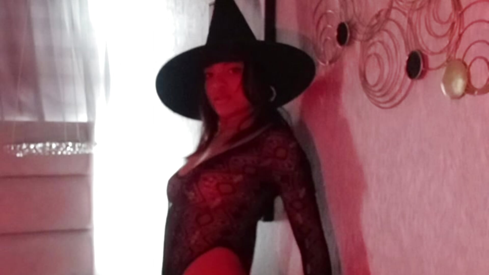 your favorite witch - video by Sariitaa_ cam model