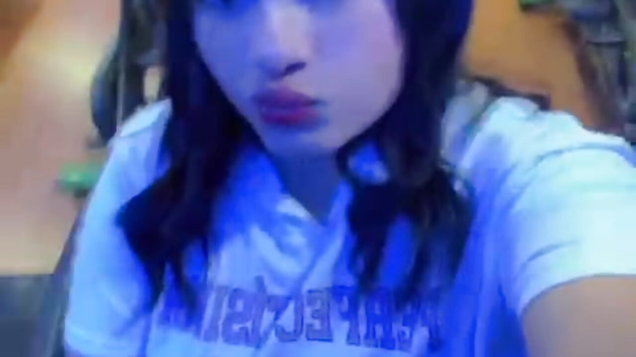 walking - video by Sariitaa_ cam model